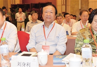 海南日?qǐng)?bào)數(shù)字報(bào)-合作建漁業(yè)捕撈運(yùn)輸加工基地
